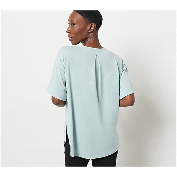 GIRL WITH CURVES NEW $45 Knit Perfect Tee in Cloud Blue Small - Picture 2 of 4